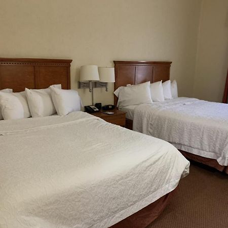 Hampton Inn Belle Vernon Extérieur photo