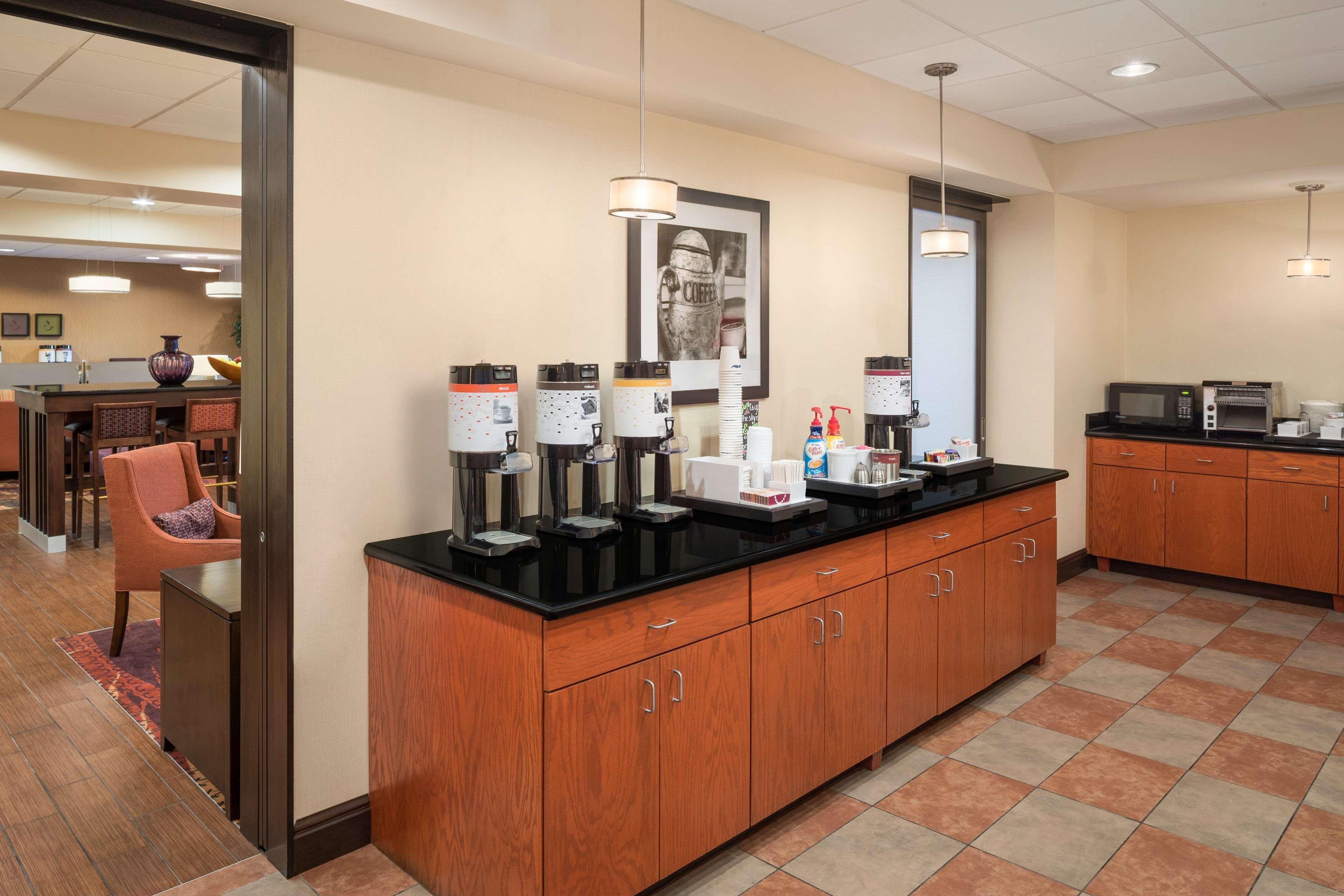 Hampton Inn Belle Vernon Extérieur photo