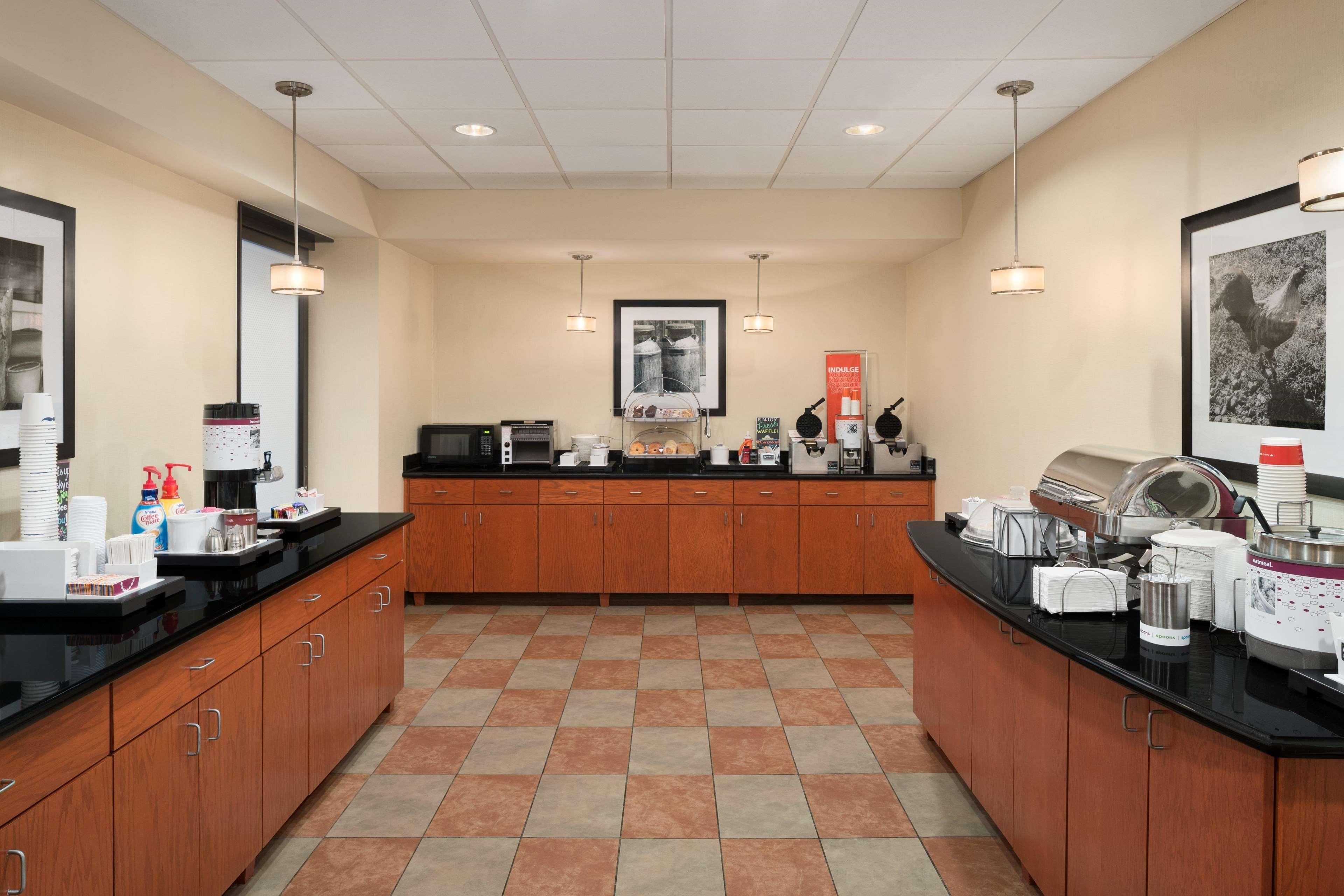 Hampton Inn Belle Vernon Extérieur photo