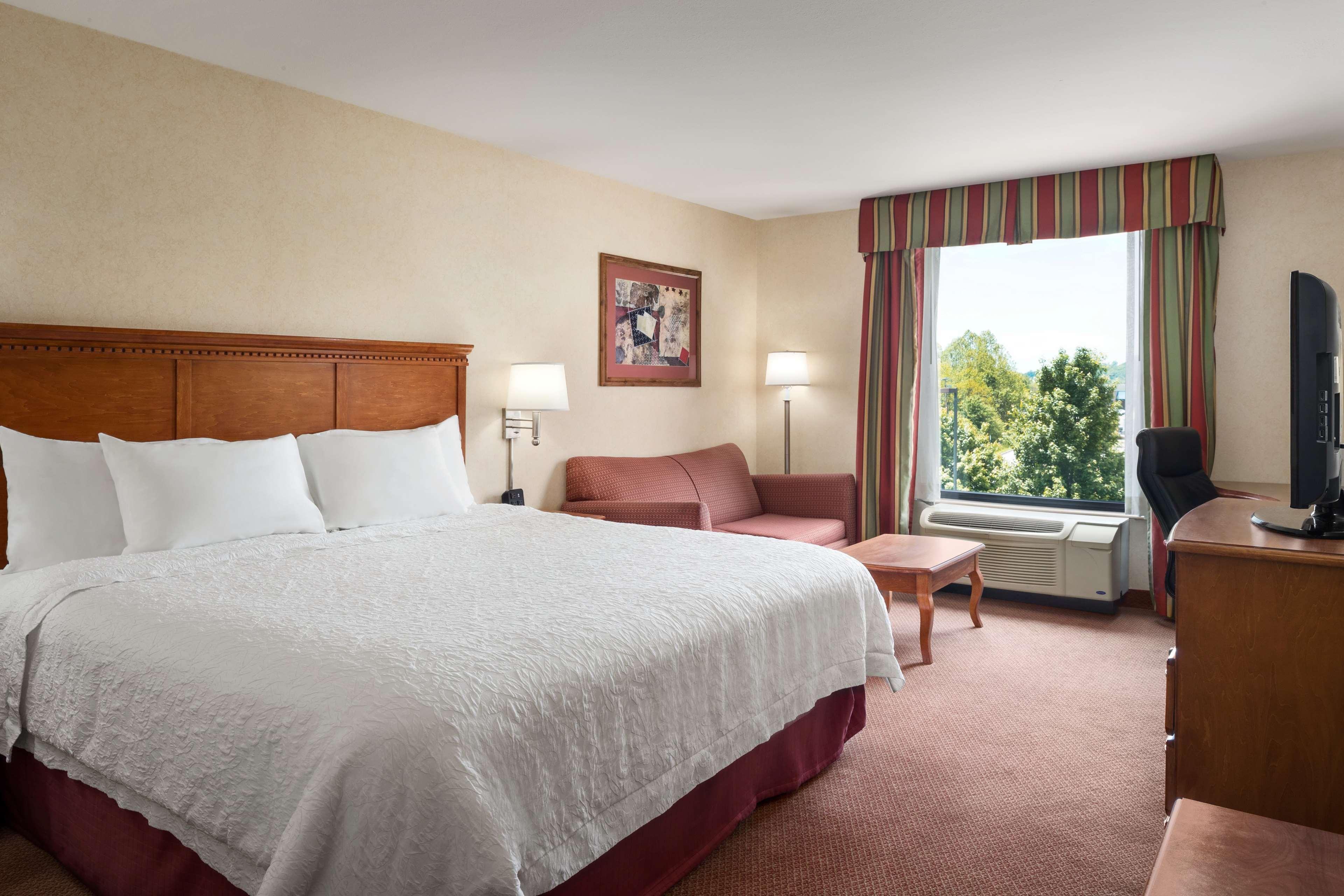 Hampton Inn Belle Vernon Extérieur photo