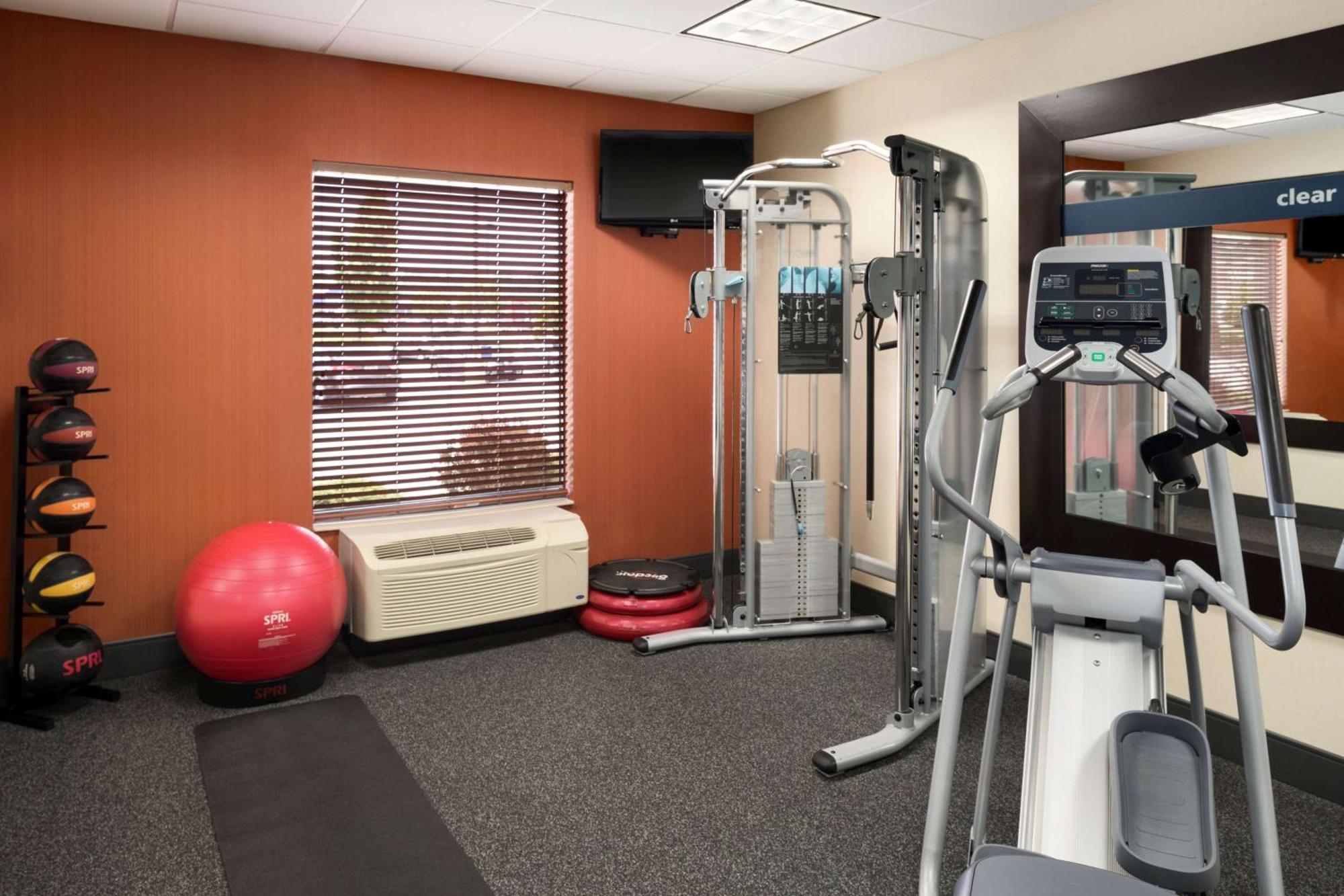 Hampton Inn Belle Vernon Extérieur photo
