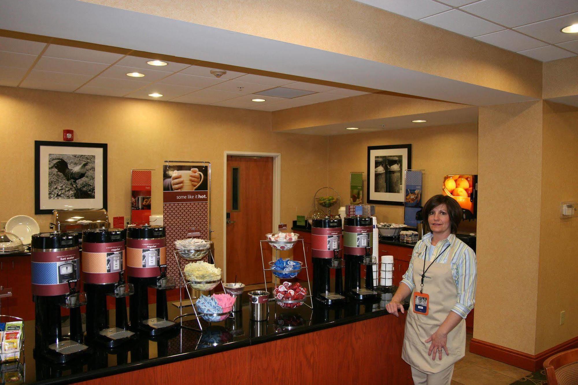 Hampton Inn Belle Vernon Restaurant photo