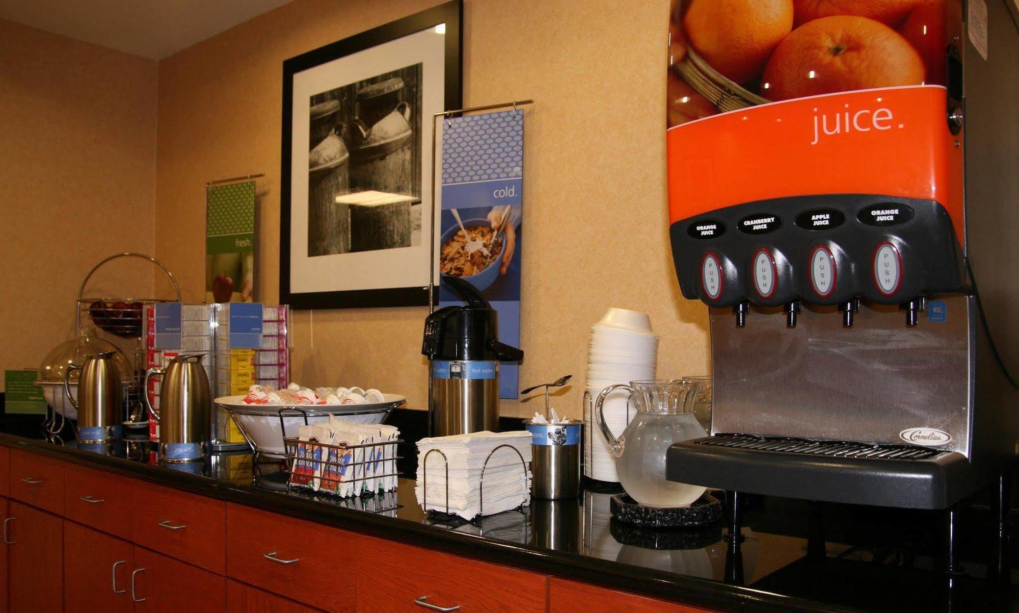 Hampton Inn Belle Vernon Extérieur photo